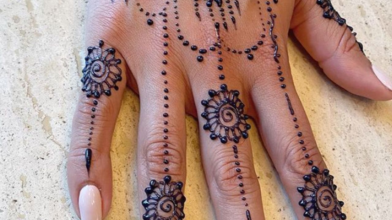 Intricate Finger Henna